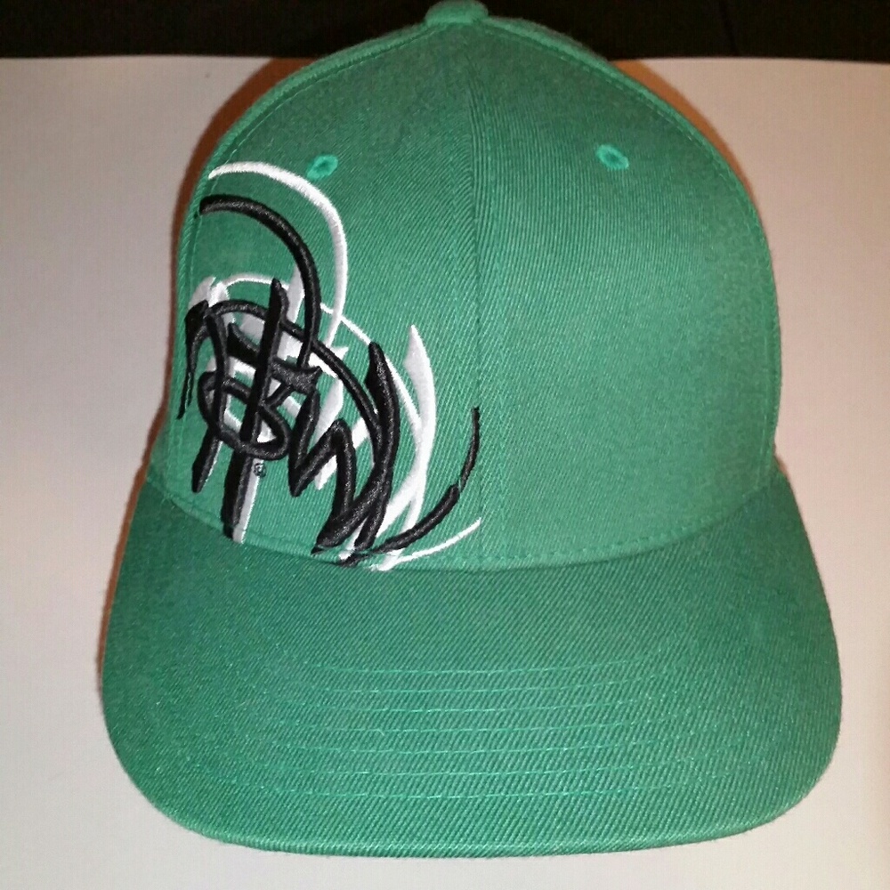 Not of This World Hat Green L-XL Flexfit